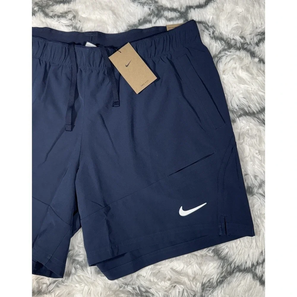 Nike court adv